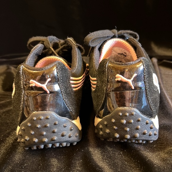 Black Suede Pink Puma Logo Women’s size 9 - Picture 6 of 9